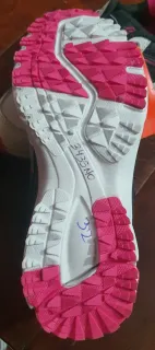 Zapatillas de Niña Deportiva - Suela con Tracción Modelos descontinuados