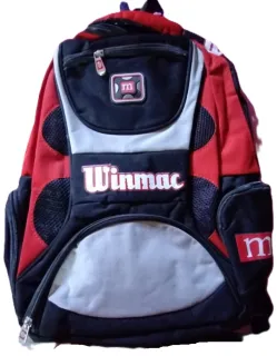 Mochila Winmac 3 cierres y 2 bolsillos laterales con cierre