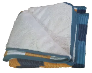 Manta de Cama con corderito acanalada